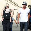 Gwen Stefani et son mari Gavin Rossdale avec leurs enfants, le 25 octobre 2014 à Los Angeles.