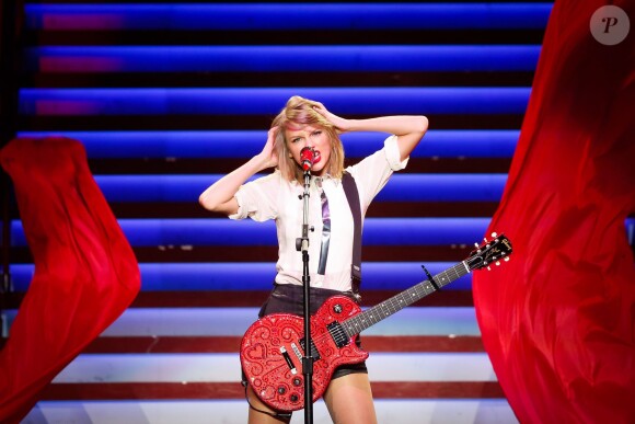 La chanteuse Taylor Swift lors de la tournée Red Tour à Berlin, le 7 février 2014