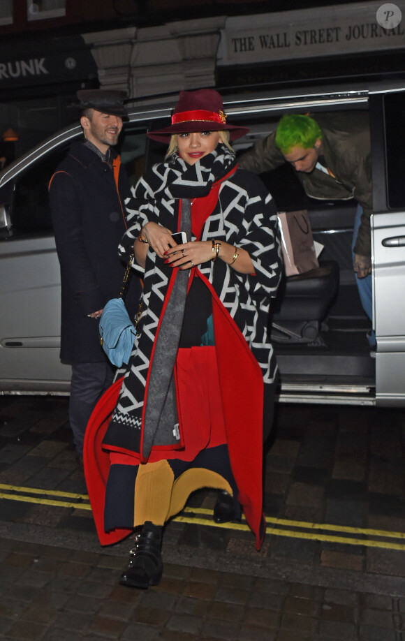 Rita Ora et Rick Hil arrivent à la Chiltern Firehouse pour assister à la soirée d'anniversaire de Mario Testino, sur le thème de "Gatsby le Magnifique". Londres, le 29 octobre 2014.