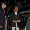 Valentino Garavani arrive à la Chiltern Firehouse pour assister à la soirée d'anniversaire de Mario Testino. Londres, le 29 octobre 2014.