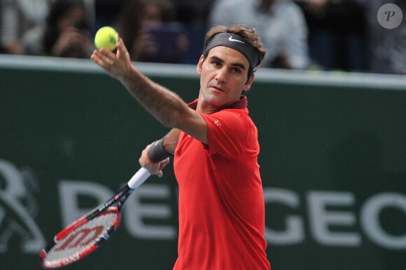 Roger Federer lors de son quart de finale face à Milos Raonic, le 31 octobre 2014 lors du BNP Paribas Masters 1000 au Palais Omnisport de Paris Bercy, à Paris le 31 octobre 2014