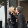 Exclusif - Heidi Klum et Vito Schnabel s'embrassent devant l'aéroport d'Orly à Paris, le 24 octobre 2014.