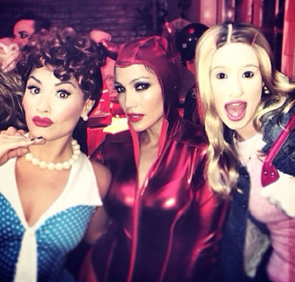 Jennifer Lopez a célébré Halloween avec Iggy Azalea et Demi Lovato, le 31 octobre 2014.