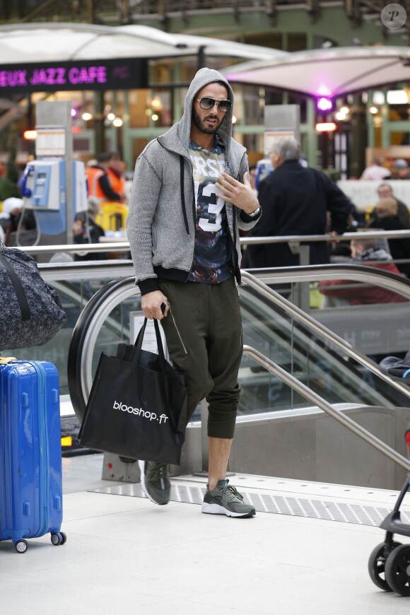 Thomas Vergara, sa mère Sylvia et des amis prennent un TGV à la gare de Lyon à Paris, France le 12 Novembre 2014.