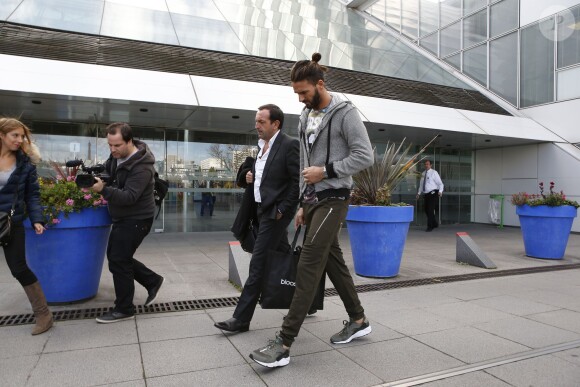 Thomas Vergara et son avocat Me Thierry Fradet à la sortie de l'hôpital européen Georges Pompidou à Paris, France le 12 novembre 2014.