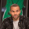 Tony Parker présente le nouveau maillot de l'ASVEL, le 26 septembre 2013 lors d'une conférence de presse à Lyon