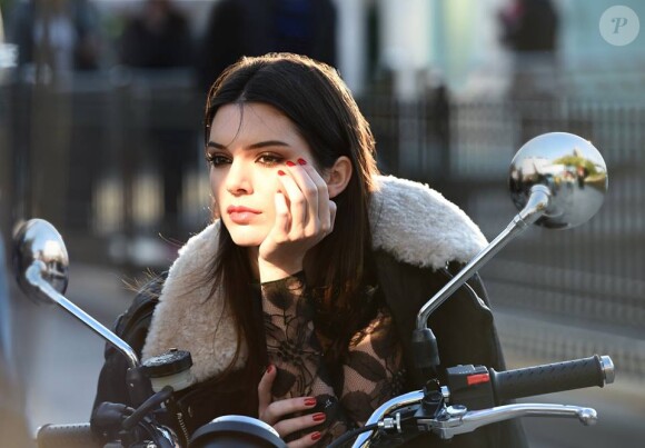 Kendall Jenner, 18 ans, est la nouvelle égérie d'Estée Lauder.