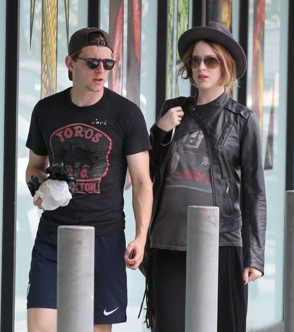 Evan Rachel Wood, enceinte, et Jamie Bell font du shopping à Malibu, le 20 juillet 2013.