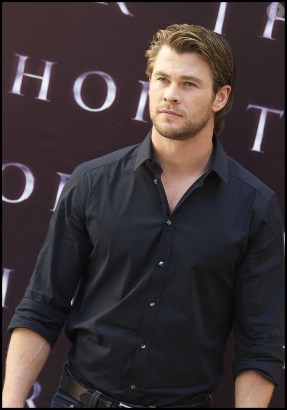 Chris Hemsworth lors du photocall du film Thor à Madrid le 14 avirl 2011