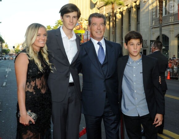 Pierce Brosnan et ses fils Dylan et Paris Beckett à Los Angeles. Le 13 août 2014.