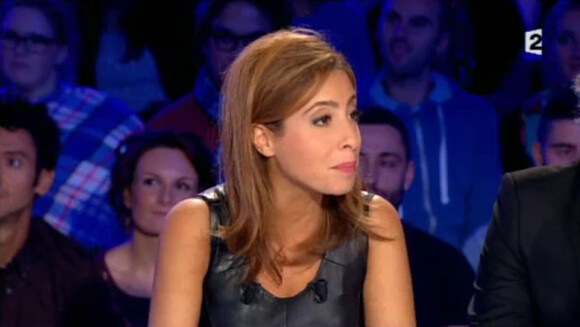 La gaffe - très drôle - de Léa Salamé face à Elise Lucet, le 22 novembre 2014 dans On n'est pas couché sur France 2.