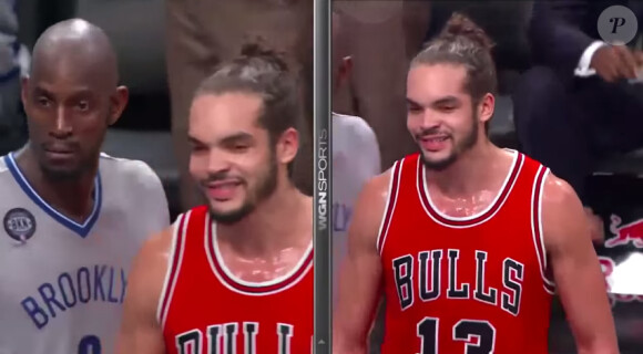 Kevin Garnett au côté de Joakim Noah lors du match entre les Nets de Brooklyn et les Bulls de Chicago, le 30 novembre 2014 à Brooklyn, New York