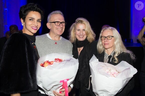 Farida Khelfa, Jean-Paul Gaultier, Christine Bergstrom et Dominique Issermann à la maison Jean Paul Gaultier pour la présentation du Projet Iccarre à Paris, le 1er décembre 2014, journée mondiale de lutte contre le Sida.