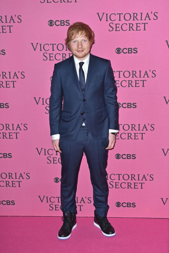 Ed Sheeran assiste au défilé Victoria's Secret 2014 à l'Earls Court Exhibition Centre. Londres, le 2 décembre 2014.