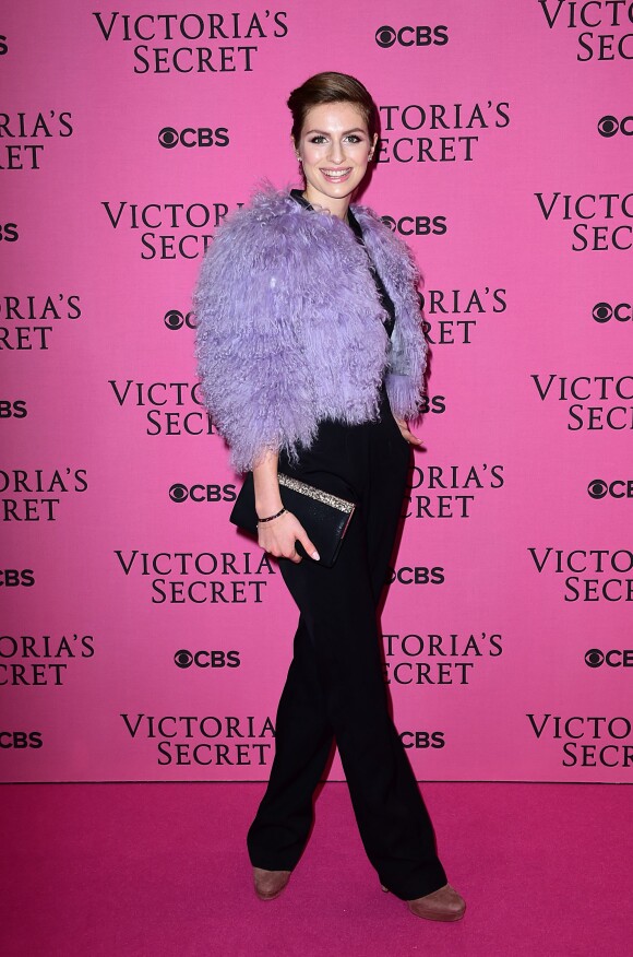 Tali Lennox assiste au défilé Victoria's Secret 2014 à l'Earls Court Exhibition Centre. Londres, le 2 décembre 2014.