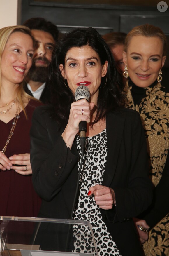 Clara Dupont-Monod, la lauréate - Remise du Prix littéraire des Princes décerné par le magazine Point de Vue à l'Hôtel Peninsula, à Paris le 4 décembre 2014.