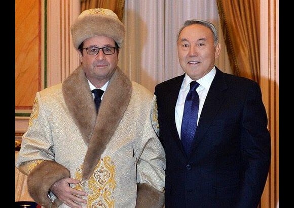 François Hollande et le président kazakh Noursoultan Nazarbaïev, le 5 décembre 2014 à Astana