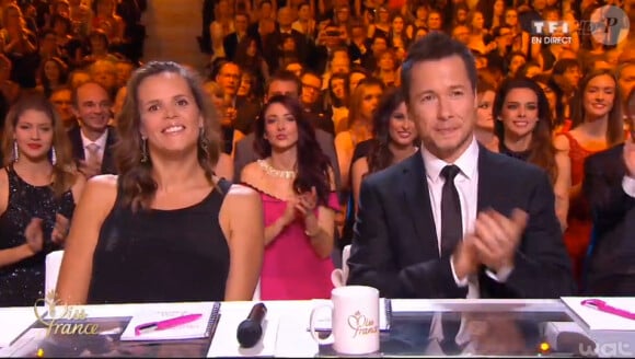 Laure Manaudou et Stéphane Rousseau, lors de la cérémonie de Miss France 2015 sur TF1, le samedi 6 décembre 2014.