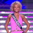  Miss Languedoc d&eacute;file en maillot de bain, lors de la c&eacute;r&eacute;monie de Miss France 2015 sur TF1, le samedi 6 d&eacute;cembre 2014. 