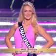  Miss Limousin d&eacute;file en maillot de bain, lors de la c&eacute;r&eacute;monie de Miss France 2015 sur TF1, le samedi 6 d&eacute;cembre 2014. 