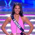  Miss Tahiti d&eacute;file en maillot de bain, lors de la c&eacute;r&eacute;monie de Miss France 2015 sur TF1, le samedi 6 d&eacute;cembre 2014. 