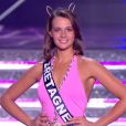  Miss Bretagne d&eacute;file en maillot de bain, lors de la c&eacute;r&eacute;monie de Miss France 2015 sur TF1, le samedi 6 d&eacute;cembre 2014. 