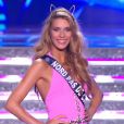  Miss Nord-Pas-de-Calais d&eacute;file en maillot de bain, lors de la c&eacute;r&eacute;monie de Miss France 2015 sur TF1, le samedi 6 d&eacute;cembre 2014. 