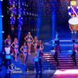  Les 12 Miss qualifi&eacute;es d&eacute;filent en robe de princesse lors de la c&eacute;r&eacute;monie de Miss France 2015 sur TF1, le samedi 6 d&eacute;cembre 2014. 