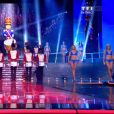  Les 12 Miss qualifi&eacute;es d&eacute;filent en robe de princesse lors de la c&eacute;r&eacute;monie de Miss France 2015 sur TF1, le samedi 6 d&eacute;cembre 2014. 