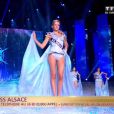  Miss Alsace d&eacute;file dans l'univers de la Reine des Neiges, lors de la c&eacute;r&eacute;monie de Miss France 2015 sur TF1, le samedi 6 d&eacute;cembre 2014. 