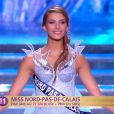  Miss Nord-Pas-de-Calais d&eacute;file dans l'univers de la Reine des Neiges, lors de la c&eacute;r&eacute;monie de Miss France 2015 sur TF1, le samedi 6 d&eacute;cembre 2014. 