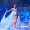 Miss Aquitaine défile dans l'univers de la Reine des Neiges, lors de la cérémonie de Miss France 2015 sur TF1, le samedi 6 décembre 2014.