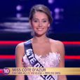  Miss C&ocirc;te d'Azur d&eacute;file lors de la c&eacute;r&eacute;monie de Miss France 2015 sur TF1, le samedi 6 d&eacute;cembre 2014. 