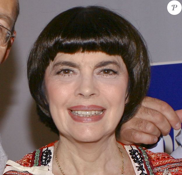 Archive - Portrait de Mireille Mathieu réalisé en 2012.