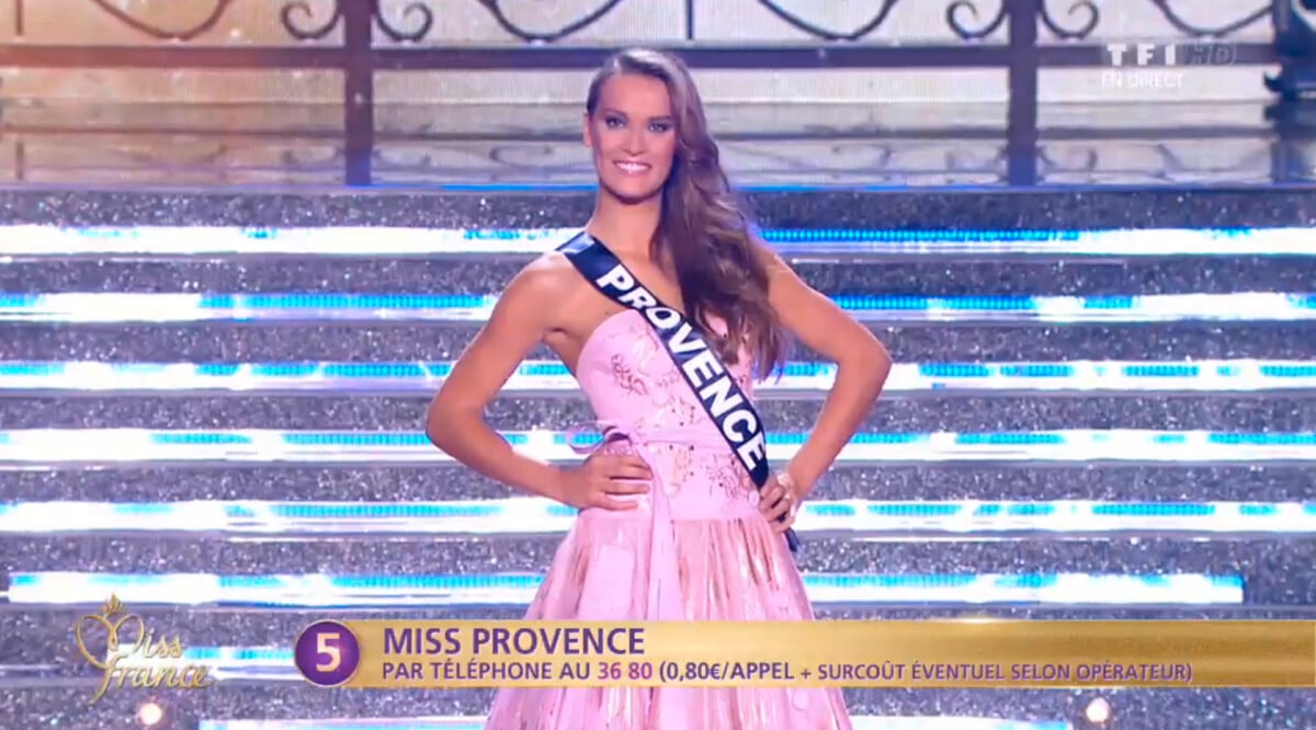 Vidéo Miss Provence défile en robe de princesse lors de la cérémonie