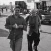 Le photographe Phil Stern et son ami le réalisateur Brett Ratner.