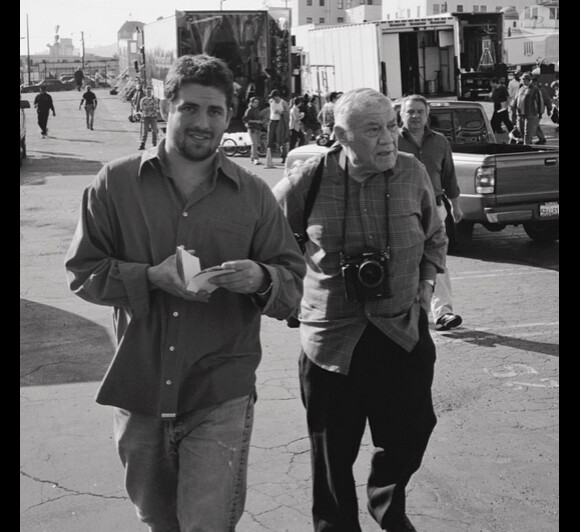 Le photographe Phil Stern et son ami le réalisateur Brett Ratner.