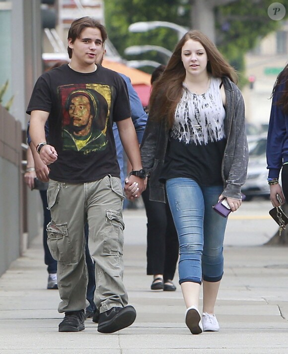 Prince Jackson et sa petite-amie Nikita Bess main dans la main à Beverly Hills, le 10 avril 2014. 