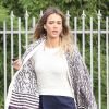Jessica Alba se promène avec sa fille Haven à Los Angeles, le 21 décembre 2014. Elles sont allées au supermarché pour faire quelques courses.