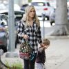Hilary Duff est allée chercher son fils Luca à son atelier d'éveil à West Hollywood, le 24 décembre 2014. Hilary Duff et son fils ont ensuite retrouvé Mike Comrie, son mari dont elle est séparée.