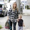 Hilary Duff est allée chercher son fils Luca à son atelier d'éveil à West Hollywood, le 24 décembre 2014. Hilary Duff et son fils ont ensuite retrouvé Mike Comrie, son mari dont elle est séparée.