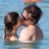 L'acteur Mark Wahlberg, avec sa femme Rhea Durham et leurs enfants Ella Rae, Michael, Brendan Joseph et Margaret Grace, profitent de la plage lors de leurs vacances sur l'île de la Barbade, le 26 décembre 2014.