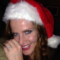 Rebecca Mader (Lost, Once Upon A Time) s'est fiancée et exhibe sa superbe bague