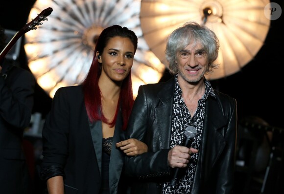 Exclusif - Shy'm et Louis Bertignac - Backstage de l'enregistrement de l'émission spéciale "Johnny, la soirée événement", qui a été diffusée sur TF1 en prime time le 20 décembre 2014.