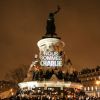 Rassemblement sur la place de la République suite à l'attentat au siège de Charlie Hebdo à Paris le 7 janvier 2015. Des milliers de personnes se sont retrouvés.