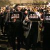 Rassemblement sur la place de la République suite à l'attentat au siège de Charlie Hebdo à Paris le 7 janvier 2015. Des milliers de personnes se sont retrouvés.