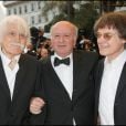  Fran&ccedil;ois Cavanna (cofondateur de Charlie Hebdo d&eacute;c&eacute;d&eacute; il y a un an) avec les dessinateurs Georges Wolinski et Cabu qui ont perdu la vie dans l'attentat contre le journal ce 7 janvier 2015. Le trio monte ici les marches du Festival de Cannes, le 17 mai 2008. 