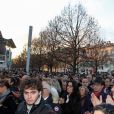 Rassemblement sur le parvis de l'Ecole Nationale de la Magistrature de Bordeaux suite à l'attentat au siège de Charlie Hebdo à Paris le 7 janvier 2015.