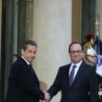 François Hollande reçoit Nicolas Sarkozy à l'Élysée le 8 janvier 2015.