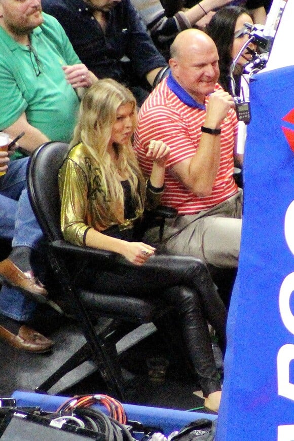 La performance de Fergie lors du match de basket-ball qui a vu s'affronter les Lakers et les Clippers au Staples Center le 7 janvier 2015 M09/01/2015 - Los Angeles